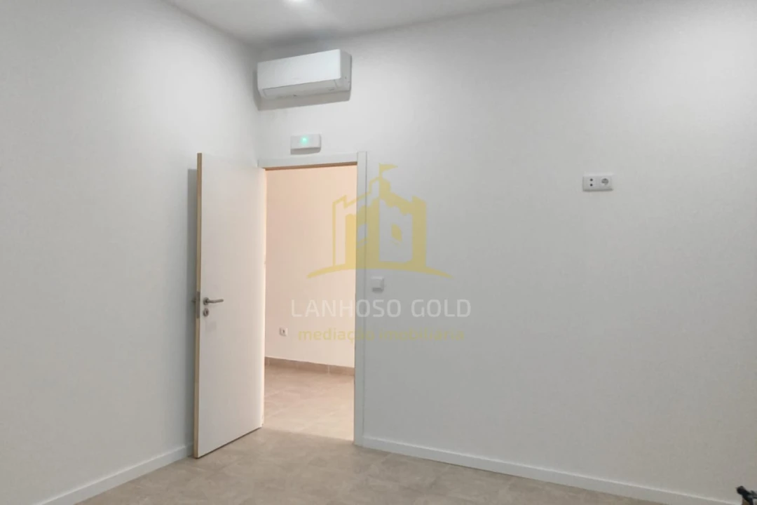 Loja para Arrendamento em Gualtar Foto 9