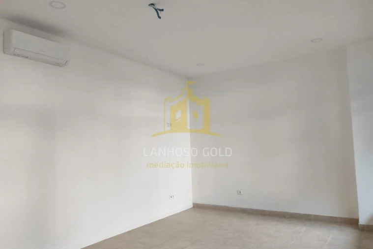 Loja para Arrendamento em Gualtar Foto 5