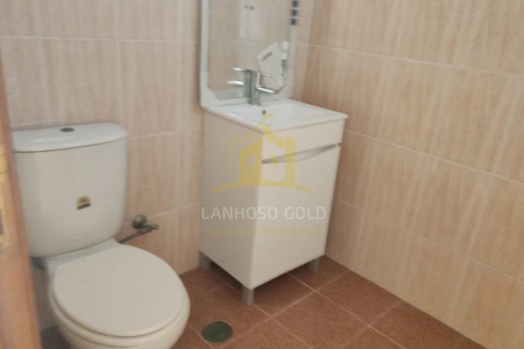 Loja para Arrendamento em Gualtar Foto 7