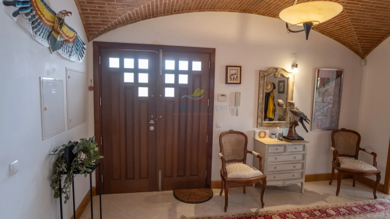 Moradia T4 para Venda em Albufeira e Olhos de Água Foto 4