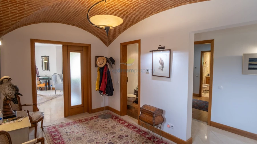 Moradia T4 para Venda em Albufeira e Olhos de Água Foto 5