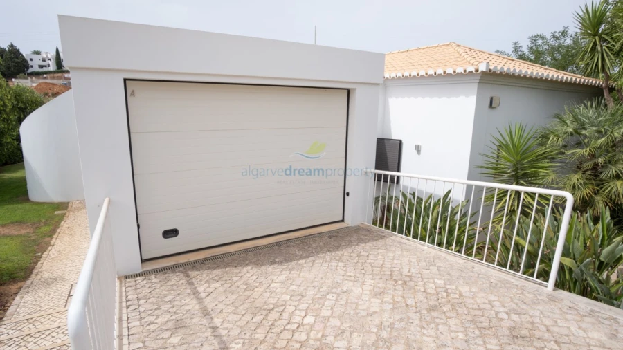 Moradia T4 para Venda em Albufeira e Olhos de Água Foto 42