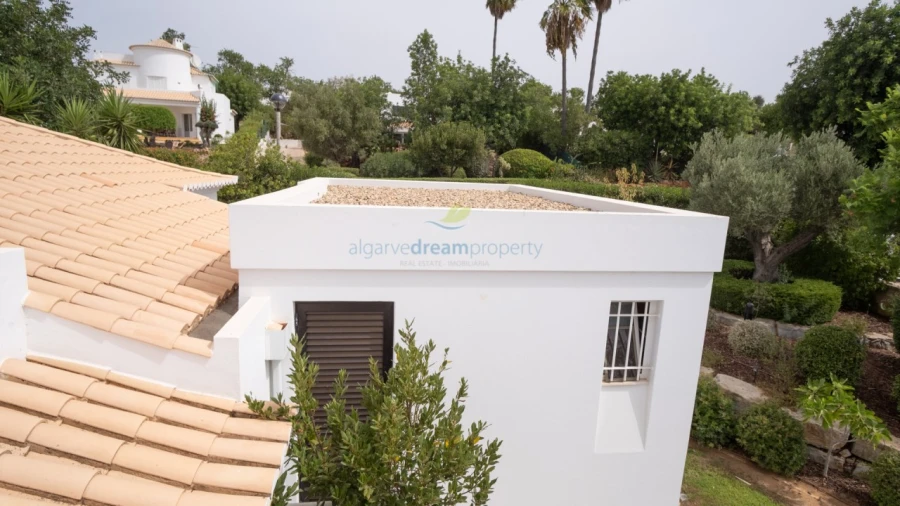 Moradia T4 para Venda em Albufeira e Olhos de Água Foto 47
