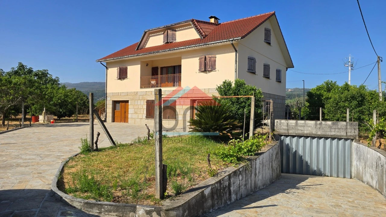 Moradia T7 para Venda em Segude Foto 6