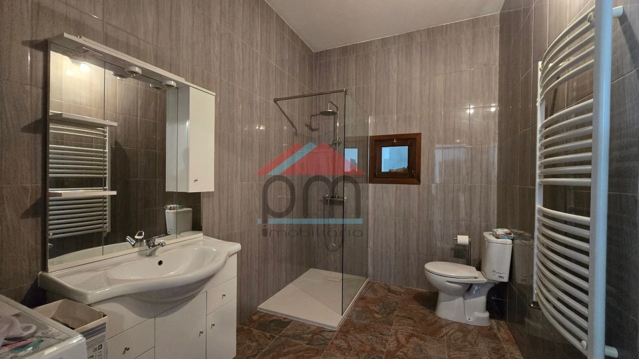 Moradia T7 para Venda em Segude Foto 13