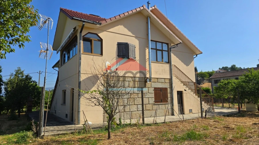 Moradia T7 para Venda em Segude Foto 8