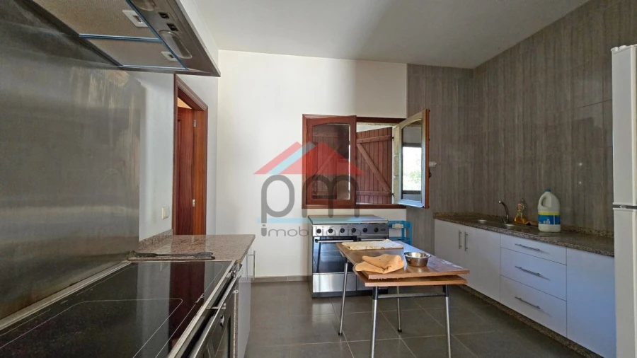 Moradia T7 para Venda em Segude Foto 11