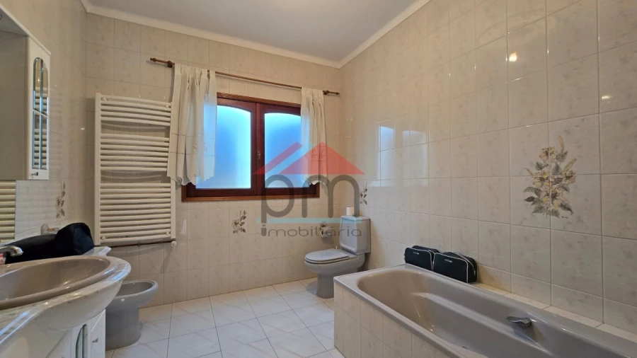 Moradia T7 para Venda em Segude Foto 21