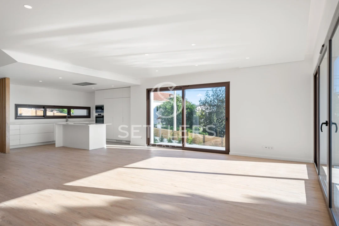 Moradia T3 para Venda em Alcabideche Foto 3