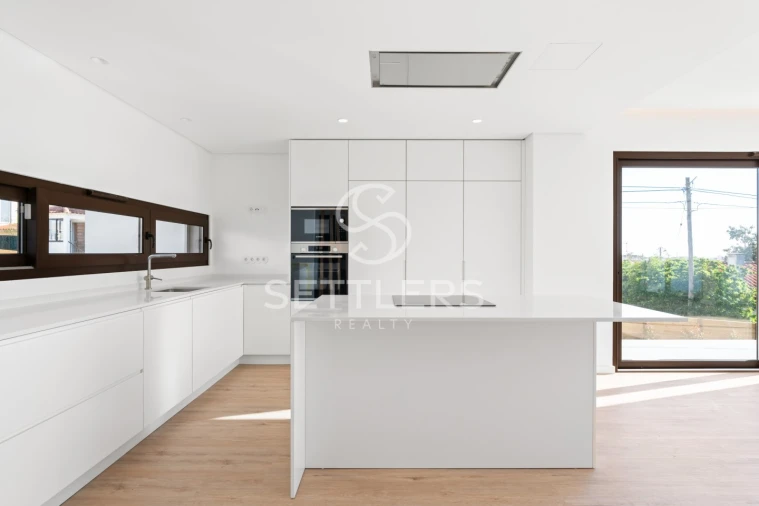 Moradia T3 para Venda em Alcabideche Foto 5