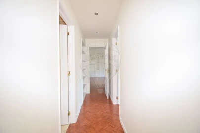 Apartamento T3 para Arrendamento em Avenidas Novas