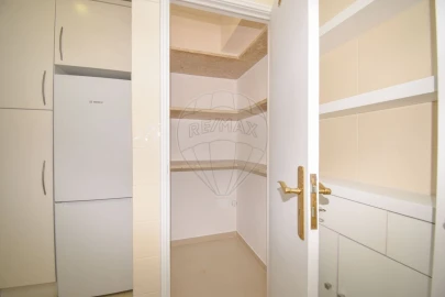 Apartamento T3 para Arrendamento em Avenidas Novas