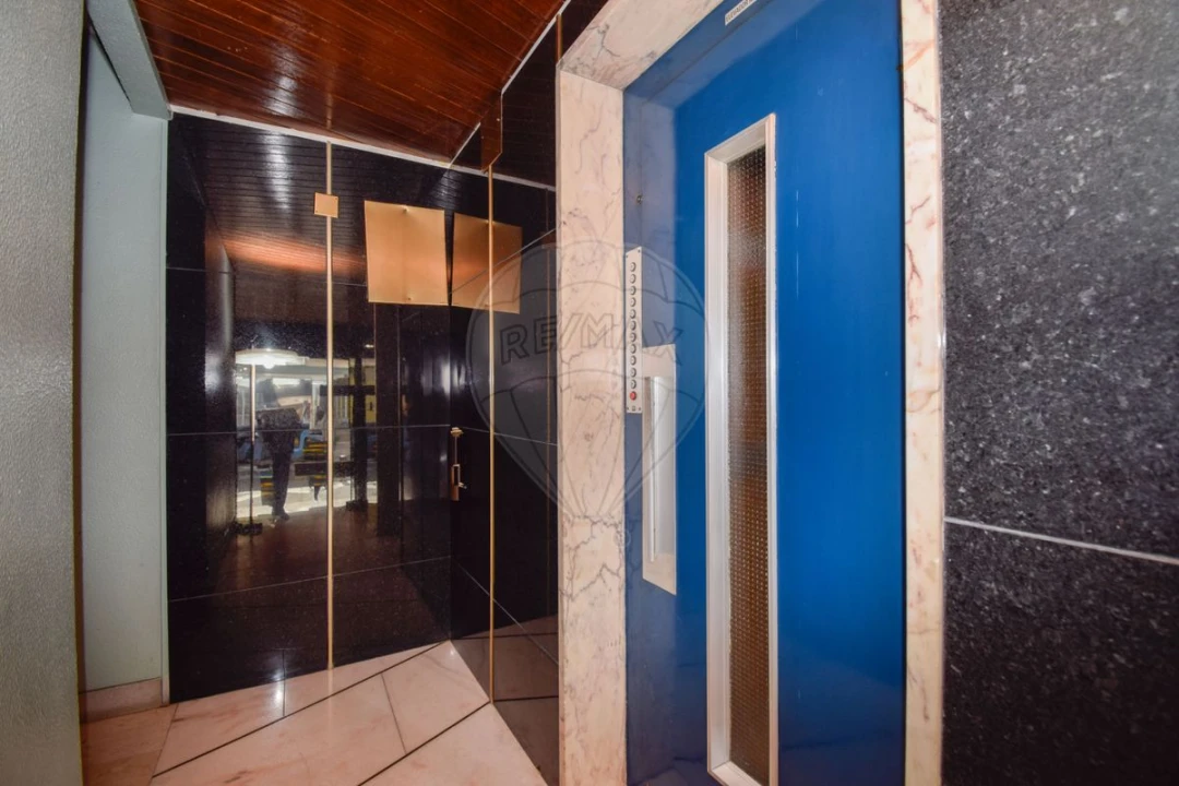 Apartamento T3 para Arrendamento em Avenidas Novas Foto 25