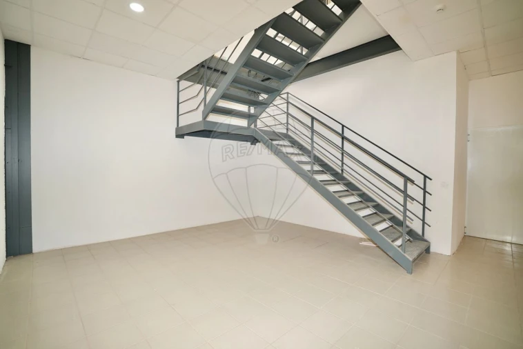 Armazém para Arrendamento em Samora Correia Foto 14