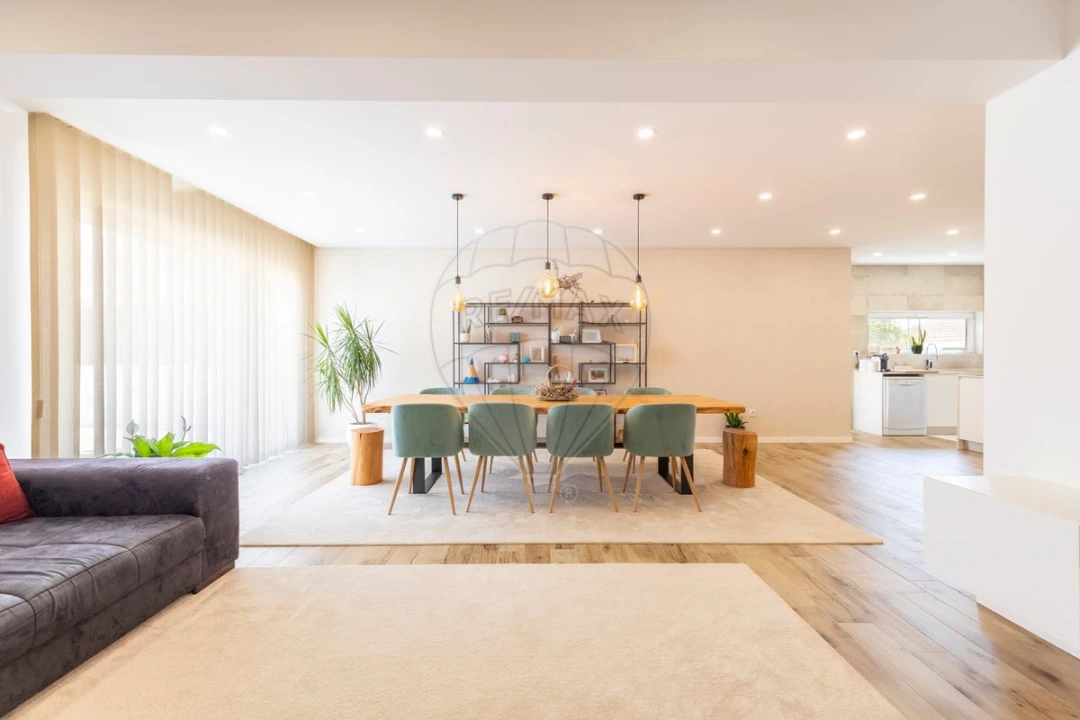 Moradia T5 para Venda em Campelos e Outeiro da Cabeça Foto 8