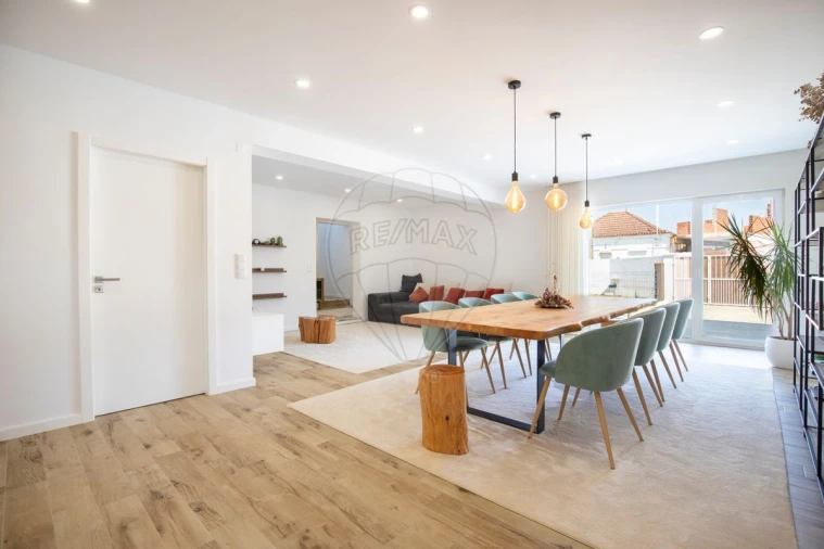 Moradia T5 para Venda em Campelos e Outeiro da Cabeça Foto 10