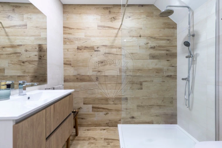 Moradia T5 para Venda em Campelos e Outeiro da Cabeça Foto 33