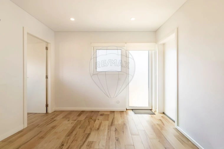 Moradia T5 para Venda em Campelos e Outeiro da Cabeça Foto 29