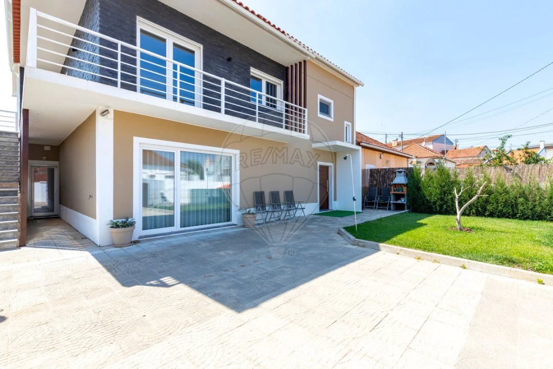 Moradia T5 para Venda em Campelos e Outeiro da Cabeça Foto 44