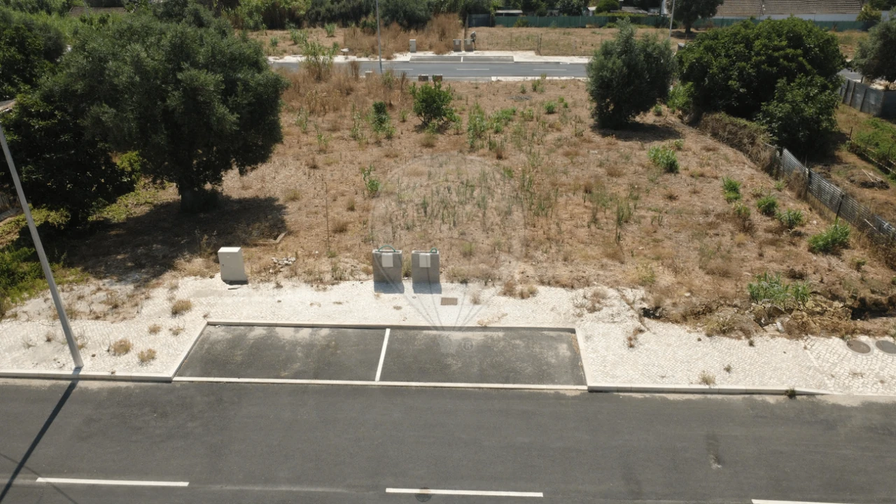 Terreno para Venda em Alverca do Ribatejo e Sobralinho Foto 4