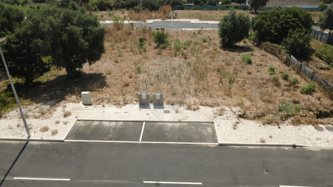 Terreno para Venda em Alverca do Ribatejo e Sobralinho Foto 3