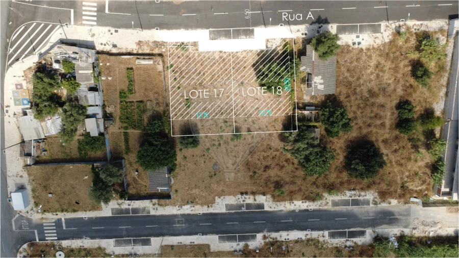 Terreno para Venda em Alverca do Ribatejo e Sobralinho Foto 1