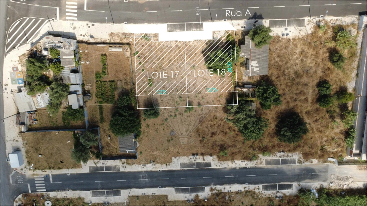 Terreno para Venda em Alverca do Ribatejo e Sobralinho Foto 1