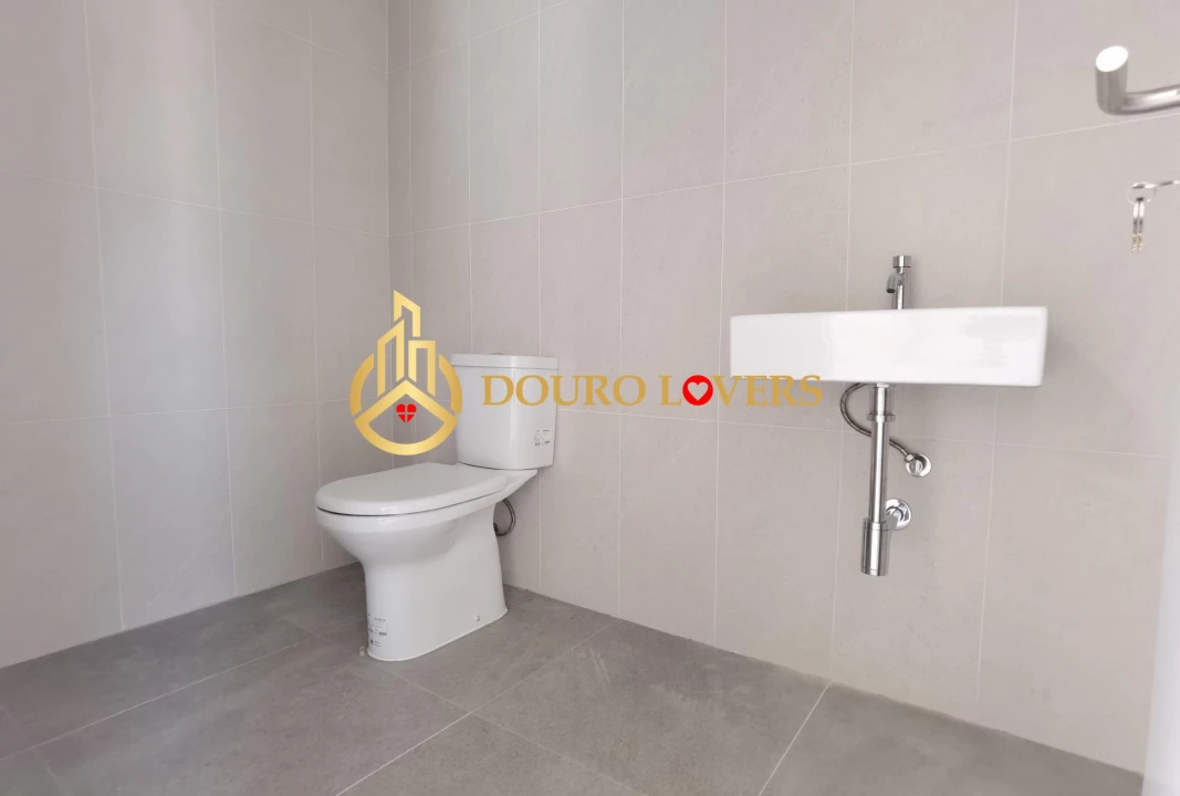 Armazém para Arrendamento em Constance Foto 6