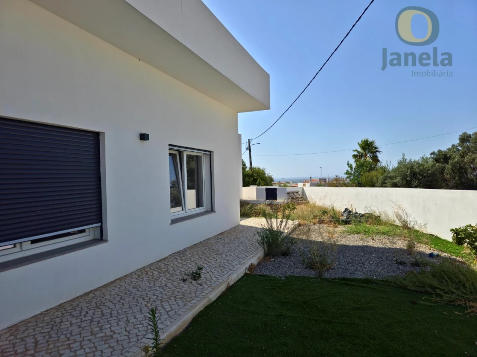 Moradia T5 para Venda em Santa Barbara de Nexe Foto 18