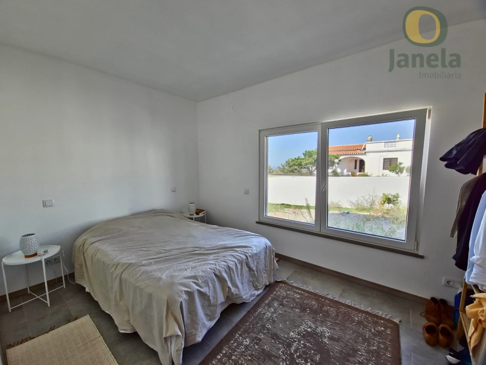 Moradia T5 para Venda em Santa Barbara de Nexe Foto 25