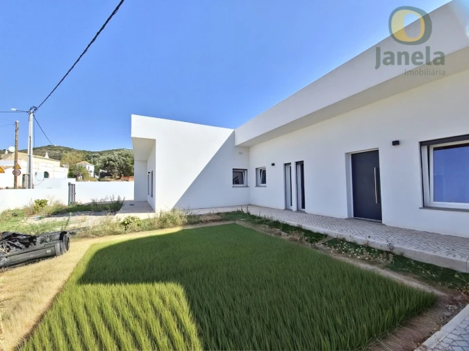 Moradia T5 para Venda em Santa Barbara de Nexe Foto 21