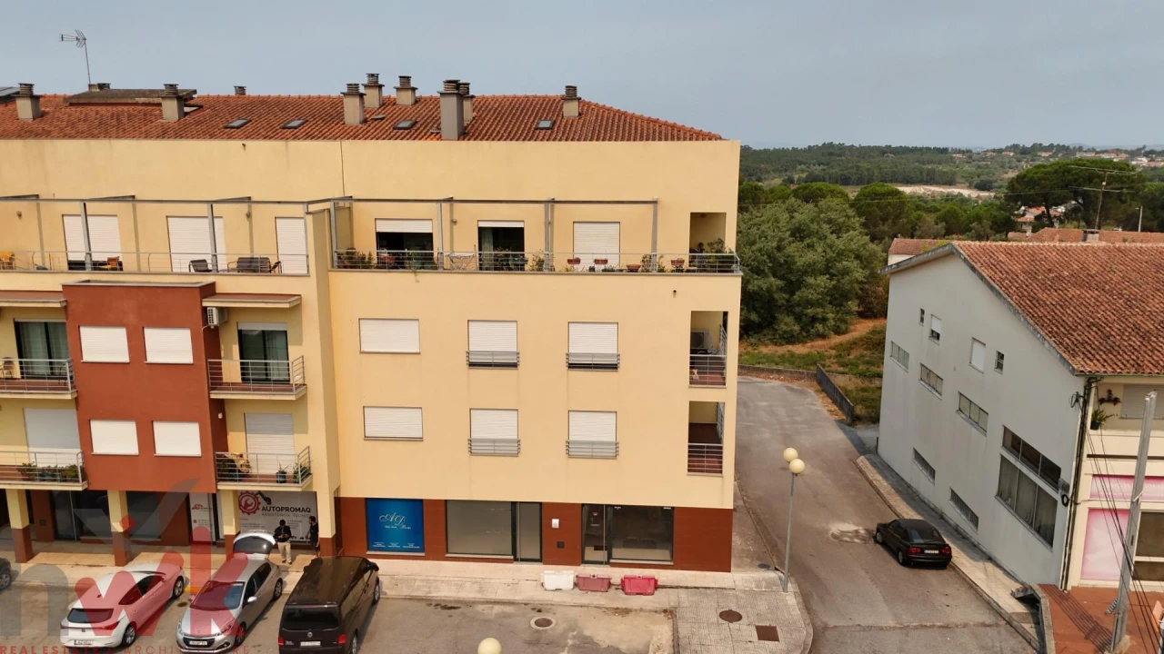 Negócio para Venda em Nelas Foto 17