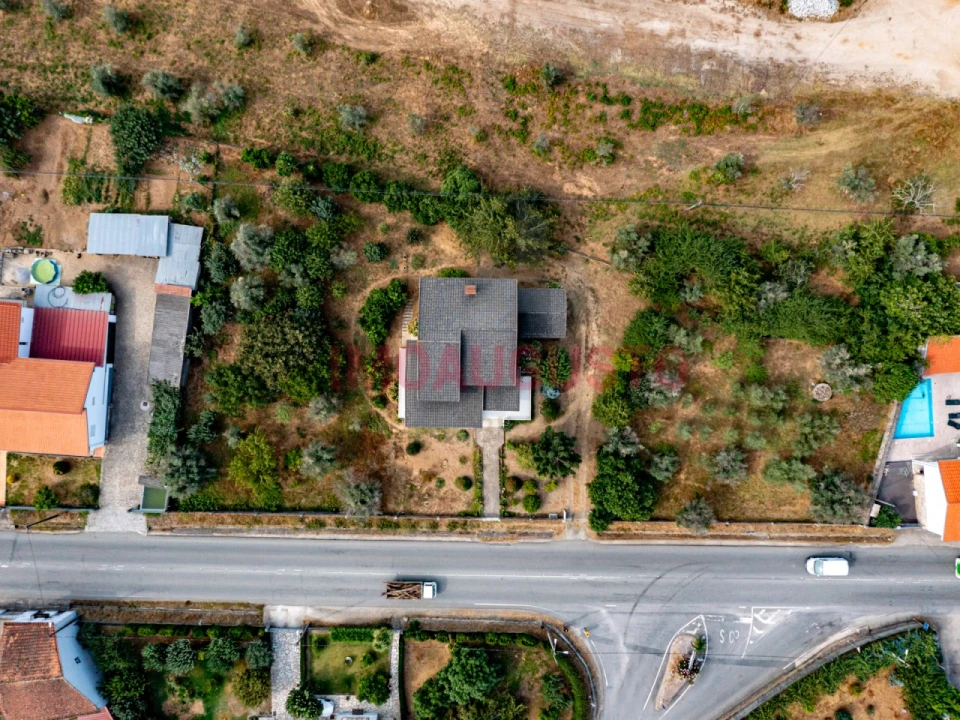 Moradia T4 para Venda em Santa Comba Foto 31