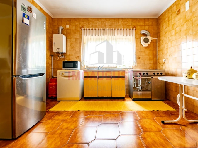 Moradia T4 para Venda em Santa Comba Foto 6