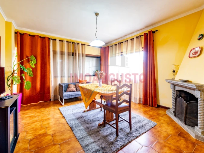 Moradia T4 para Venda em Santa Comba Foto 8