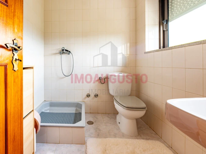 Moradia T4 para Venda em Santa Comba Foto 23