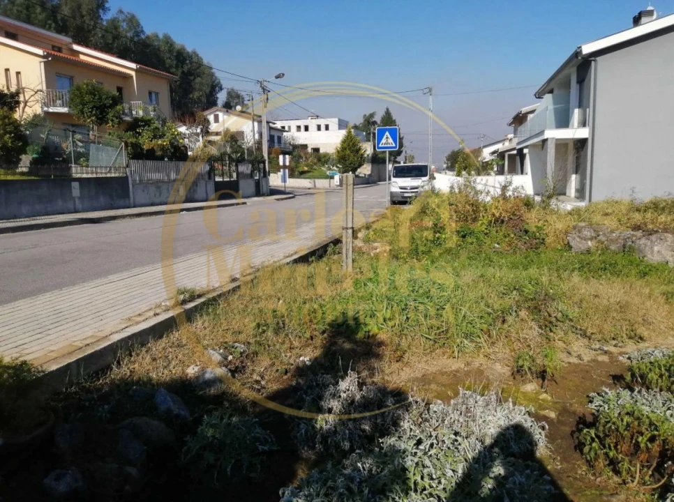 Terreno para Venda em Vila Verde e Barbudo Foto 5