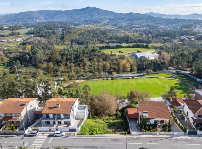 Terreno para Venda em Vila Verde e Barbudo Foto 6