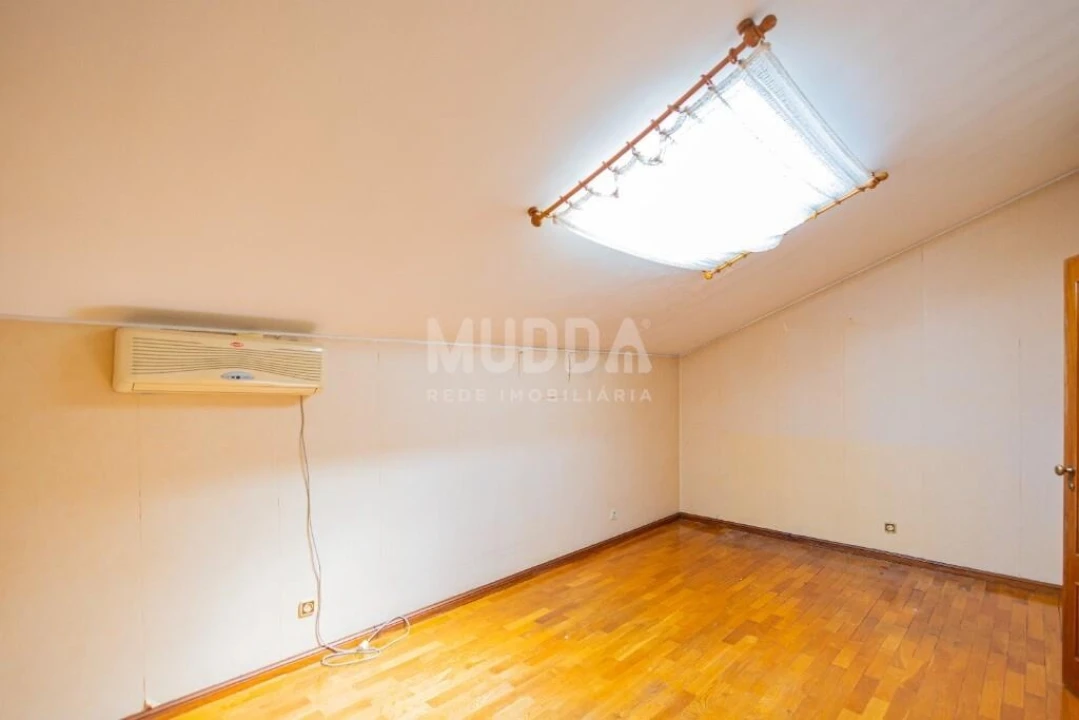 Apartamento T4 para Venda em São João da Madeira Foto 41