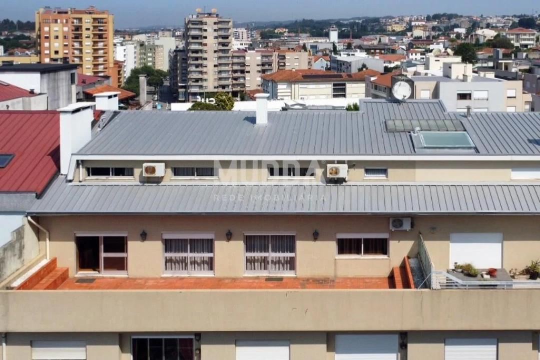 Apartamento T4 para Venda em São João da Madeira Foto 46