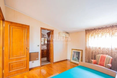 Apartamento T4 para Venda em São João da Madeira