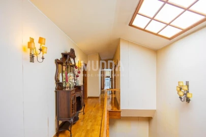 Apartamento T4 para Venda em São João da Madeira