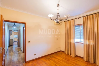 Apartamento T4 para Venda em São João da Madeira
