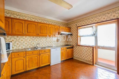Apartamento T4 para Venda em São João da Madeira