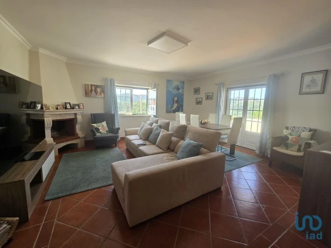 Moradia T3 para Venda em Azueira e Sobral da Abelheira Foto 3