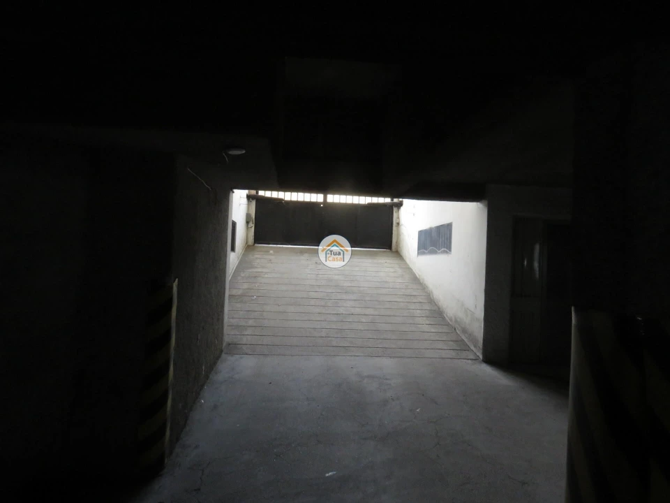 Garagem para Venda em Covilhã e Canhoso Foto 17