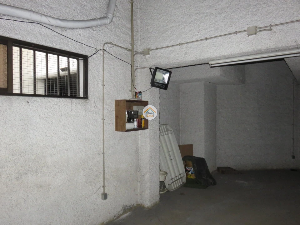 Garagem para Venda em Covilhã e Canhoso Foto 3