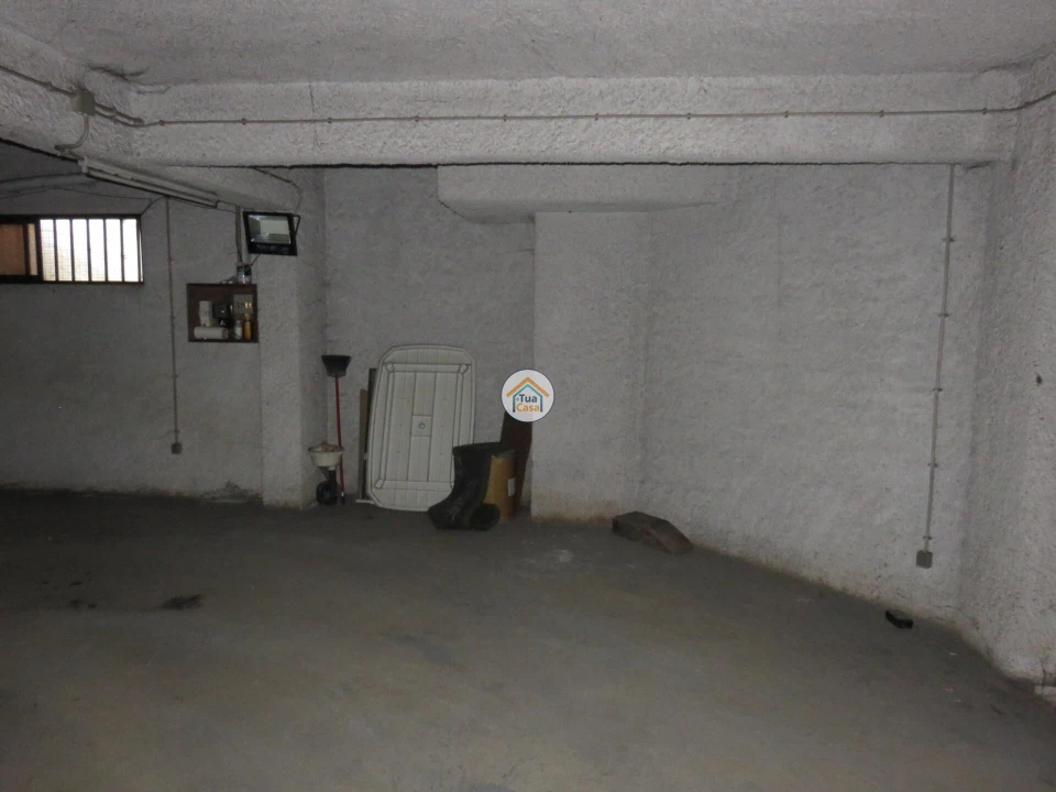 Garagem para Venda em Covilhã e Canhoso Foto 2