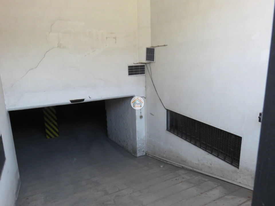 Garagem para Venda em Covilhã e Canhoso Foto 21