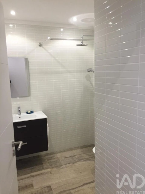 Apartamento T2 para Arrendamento em Misericórdia